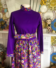 Load image into Gallery viewer, Vintage 1970s Maxi Dress