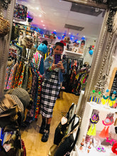 Load image into Gallery viewer, Monochrome Tartan Pencil Skirt