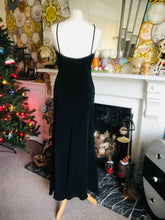 Load image into Gallery viewer, Vintage Classic Black Dress