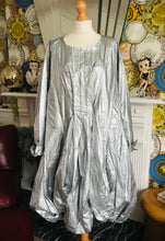 Load image into Gallery viewer, Avant Garde Designer ‘Creare’ Silver ‘paper’ Dress