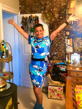 Load image into Gallery viewer, Limited Edition Wink Crop Sweat Top