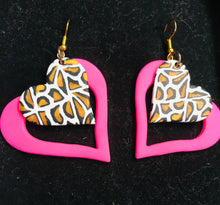 Load image into Gallery viewer, Small Pink &amp; Leopard Heart Earrings
