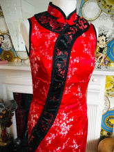 Load image into Gallery viewer, Oriental Style Red &amp; Black Satin Maxi Dress
