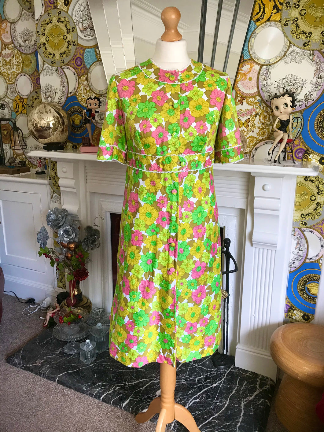 Vintage 1970s Floral Spring Dress