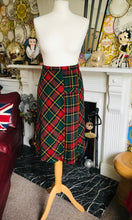 Load image into Gallery viewer, Vintage Tartan Skirt
