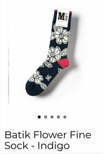 Load image into Gallery viewer, Quirky Mr D London Socks - Design Batik Flower
