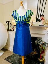 Load image into Gallery viewer, Vintage Silk Dress Size 10/12
