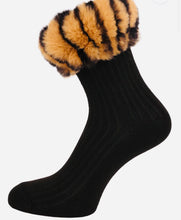 Load image into Gallery viewer, Faux Fur Top Socks
