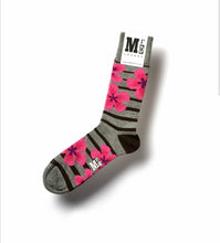 Load image into Gallery viewer, Quirky Mr D London Socks - Design Flower
