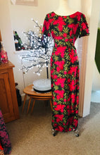 Load image into Gallery viewer, Vintage 100% Silk Fitted Maxi Floral Dress, Size 8
