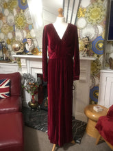 Load image into Gallery viewer, Vixen,Ribbed Velvet maxi dress Ruby Red
