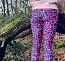 Load image into Gallery viewer, Element Karbon- Pink Leopard Active Leggings
