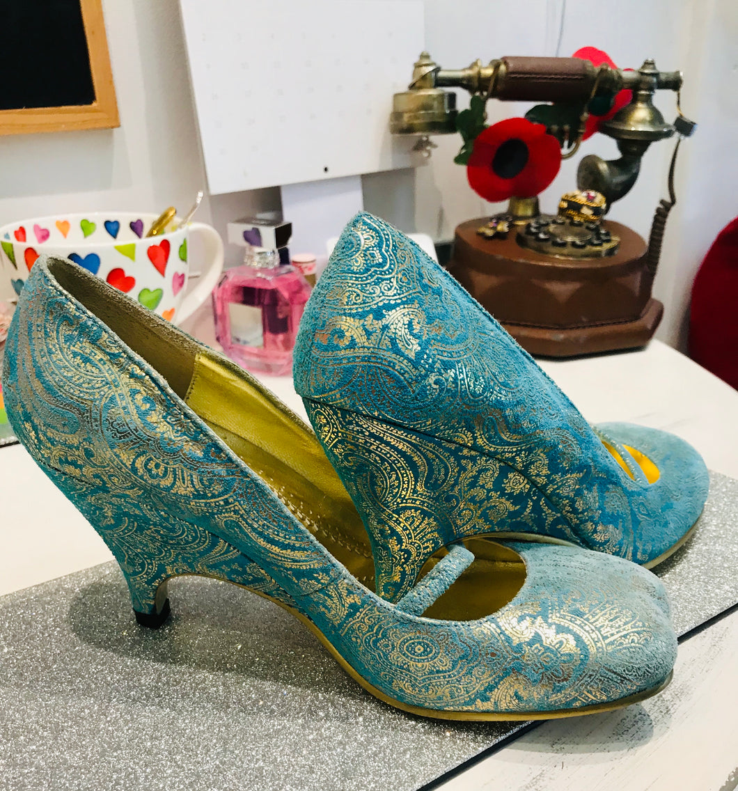 Vintage style Irregular Choice Turquoise & Gold Double Toe Shoes, Size 38/UK 5